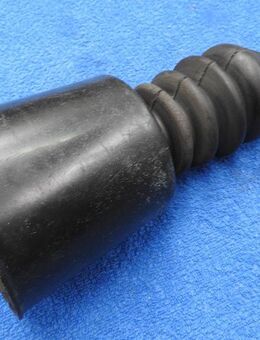VW Golf Scirocco - Schutzkappe 171412135 + Anschlagpuffer 171412303C für Stoßdämpfer vorne - Aachen