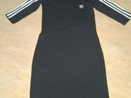 Adidas Kleid Größe 38 - Marburg