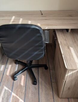 Eck Schreibtisch mit Bürostuhl - Röthlein