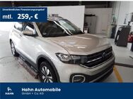 VW T-Cross, 1.0 TSI Move, Jahr 2023 - Esslingen (Neckar)