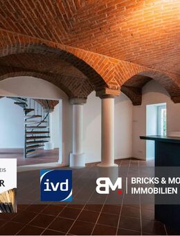 Einzigartige Kombination: Ein historisches Reihenhaus vereint zeitlose Eleganz mit modernem Komfort. - Jesewitz