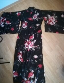 S-L schwarzer Kimono Satin mit rosa Blumen, Nachthemd - Wernigerode Zentrum
