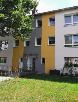 Schöner wohnen! Gemütliche 2,5 Zimmerwohnung mit Balkon und eigenem Gartenanteil - Gelsenkirchen