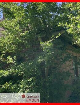 Sanierungsbedürftiger Bungalow mit Eigentumsgrundstück - Emden