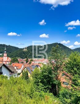 Stilvolle Architektenvilla mit vier Schlafzimmern und großem Garten in Hanglage mit Traumausblick - Waldkirch