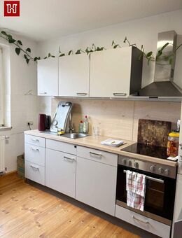 3 Zimmerwohnung mit Charme und Einbauküche in stadtnaher Lage von Kitzingen - Kitzingen