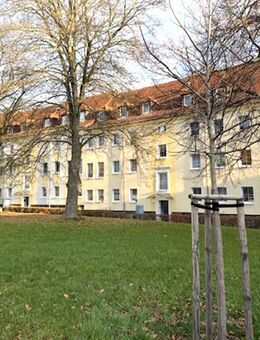 11 % Rendite, attraktive 3-Raum-ETW, 51m², DG, frei in ruhiger Lage von Ronneburg zum Kauf - Ronneburg (Thüringen)