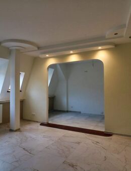 Exklusivsanierung - Kleinod im Dachgeschoss mit luxuriöser Ausstattung - Plauen