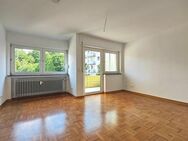 ** Erstbezug nach umfangreicher Modernisierung: Sonnige 3-Zimmer-Wohnung mit Parkett und Balkon ** - Frankfurt (Main)
