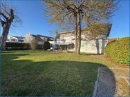 Schmuckstück auf der Mettnau - Attraktive 3,5 Zi.-EG-Wohnung in 2 FH, mit herrlichem Garten, ca. 80 m vom Seeufer entfernt! - Radolfzell (Bodensee)