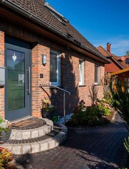 Zweifamilienhaus in gepflegtem Zustand - vielseitig nutzbar! - Langwedel (Niedersachsen)