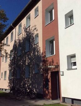 Preisgünstige und ansprechende 3-Zimmer-Wohnung - Bremen