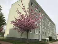 Dreiraumwohnung mit Balkon und Stellplatz vor der Tür - Eisleben (Lutherstadt)