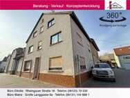 Romantische Hofreite mit zahlreichen Möglichkeiten Bestehend aus großem Wohnhaus, Nebengebäude, Schneue und Stall - Wöllstein