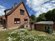 Gemütliches Zweifamilienhaus auf großem, gepflegten Grundstück - Sierksdorf