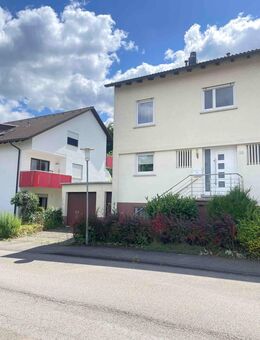 Attraktive Doppelhaushälfte am Waldrand in ruhiger Lage von Tuttlingen - Tuttlingen