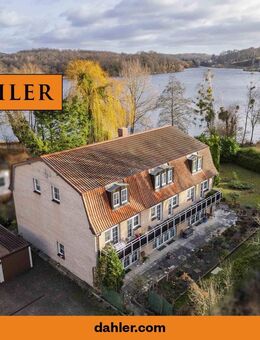 Stilvolles Reihenendhaus mit großem Garten an der Glienicker Lake - Verkauf mit Wohnrecht - Potsdam