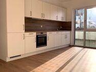 Lichterfüllte 2-Zimmer EG-Wohnung mit modernem Tageslichtbad, Marken-EBK und großer Westterrasse - Oberasbach