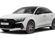 Audi RS3, Limousine quattro, Jahr 2022 - Winterberg