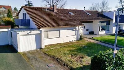 Teilsanierte 2 Wohnungen in 4 Familienhaus in exklusiver Lage