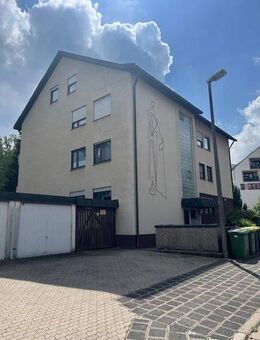 Großzügige 1-ZW im Dachgeschoss = 3.OG in Stein - Stein (Bayern)