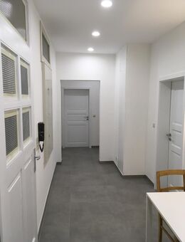 Großzügige 5-Zimmer-Wohnung in Toplage mit sonnigem Süd-Balkon, S-West - Stuttgart