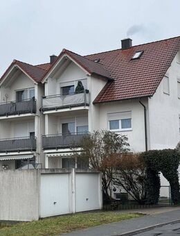 Attraktive 3 Zimmer Wohnung mit Balkon in Strullendorf - Strullendorf