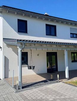 TOP KFW 55 EFFIZIENZ - HOLZHAUS, umweltfreundlich mit vielen Feinheiten - Fürstenstein