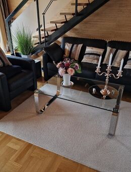 Elegante Sitzgruppe aus hochwertigem Leder mit Glastisch - Karben