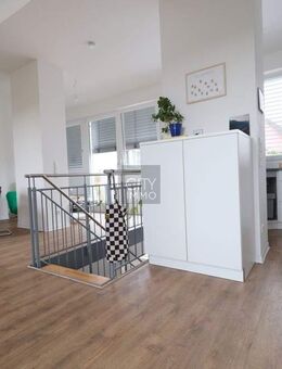 Am Keßlerplatz - Dachgeschoss-Maisonettenwhg. mit Aufzug, EBK, Stellplatz und traumhaften Weitblick - Nürnberg