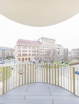Großzügige, lichtdurchflutete Wohnung mit moderner Küche, Loggia & stilvollem Bad - Komfort inklusive - Dresden