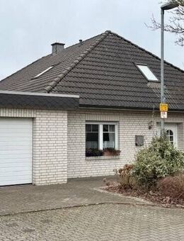 Großzügiger Bungalow mit Dachausbau und Garage in Schneverdingen - Schneverdingen