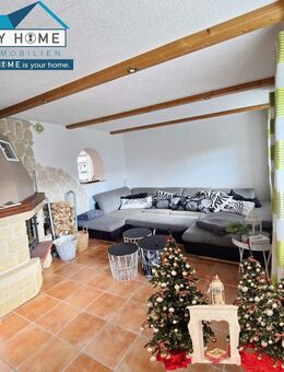 Weihnachten 2026 im eigenen TOP Haus! 5 Z, EBK, 2xBad, 3 Garagen, 4 Stellplätze, 190 m² W.Fl., großer Garten! - Namborn