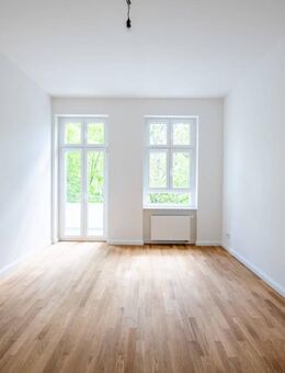 Gründerzeit-Perle in Steglitz: 2 Zimmer mit Sonnenbalkon und Parkett **Erstbezug nach Sanierung** - Berlin