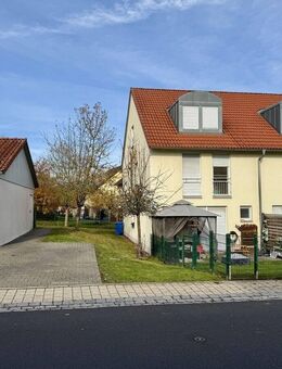 Doppelhaushälfte mit langfristigem Mietvertrag! - Eschenbach (Oberpfalz)