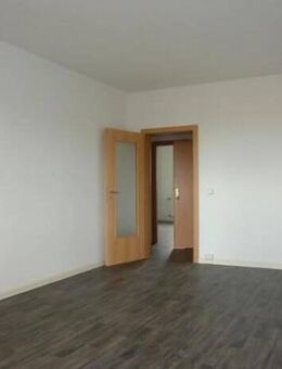 2-Raum-Wohnung mit Balkon und Einbauküche - Altenburg