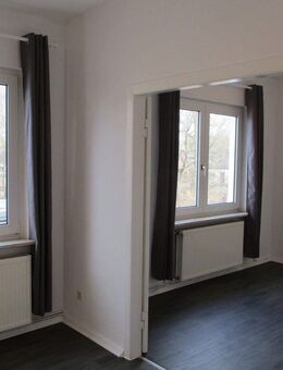 Bitte nur telefonische Anfragen! Osternburg, 2,5 ZKB, Balkon, EBK, Gem.-garten mit Pavillon - Oldenburg