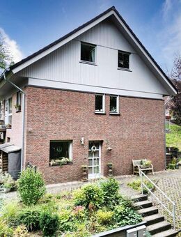 Neunkirchen-Seelscheid: Wohlfühloase im Grünen mit Einliegerwohnung auf großem Grundstück - Neunkirchen-Seelscheid