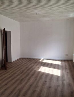 Große Erdgeschoßwohnung ! 3 ZKDB in schöner Lage in Geestemünde zu vermieten - Bremerhaven