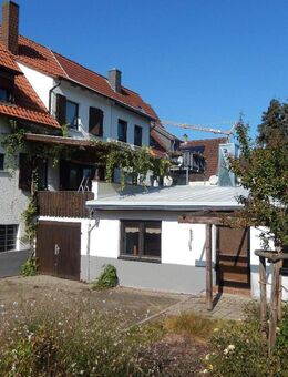 Großzügige Doppelhaushälfte mit Einliegerwohnung in ruhiger beliebter Lage. - Landau (Pfalz)