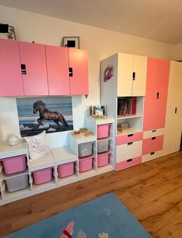 Komplettes Kinderzimmer für Mädchen von IKEA Stuva - Obing