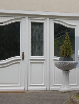 Die Tür zu Ihrem neuen Zuhause ! - Newel