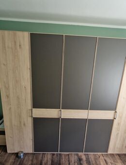 Schlafzimmermöbel Schrank, Doppelbett, Kommode in Steineiche - Plauen