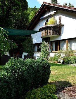 Exklusives freistehendes Anwesen auf über 4.400 qm Grund in privilegierter Ortsrandlage - Mühlhausen (Täle)
