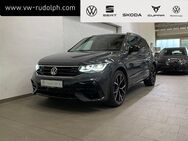 VW Tiguan, 2.0 TSI R Black Style, Jahr 2022 - Oelsnitz (Erzgebirge)