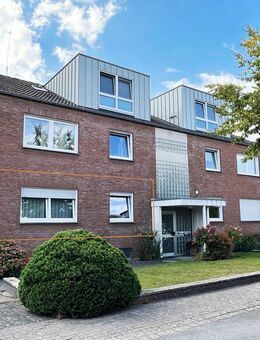 Sonderwünsche überflüssig, es ist (fast) alles da! EG-Wohnung mit Terrasse, Garten und Garage! - Greven (Nordrhein-Westfalen)