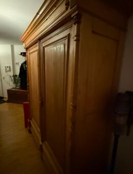 Alter Bauernschrank - Bremen