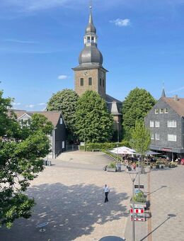 Homeoffice-geeignet | Lichtdurchflutet | zentral | Panorama-Blick über den Marktplatz - Radevormwald (Stadt auf der Höhe)