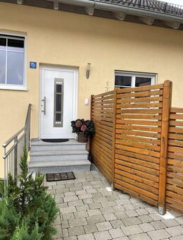 Moderne 4-Zimmer-Dachgeschosswohnung mit Dachterrasse in ruhiger Lage - Vilshofen (Donau)
