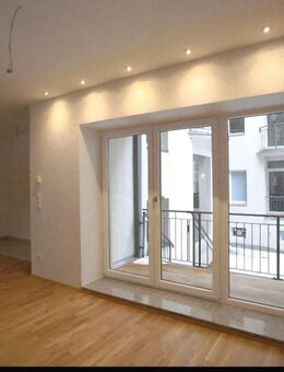 Waldstraße I 3 Zimmer I EG I Parkett I Balkon + Gartenoase I Traumlage I Solarthermie - Leipzig